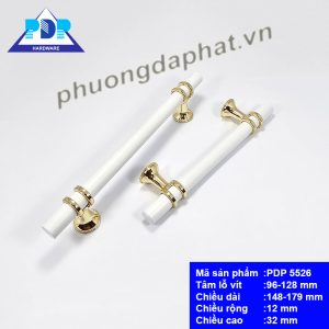 Tay Nắm Tủ Màu Trắng Vàng PDP5526 lấy cảm hứng từ ý nghĩa của nghi lễ trao nhẫn cưới, chiếc nhẫn kim loại rất thanh lịch được truyền qua phong cách Đức