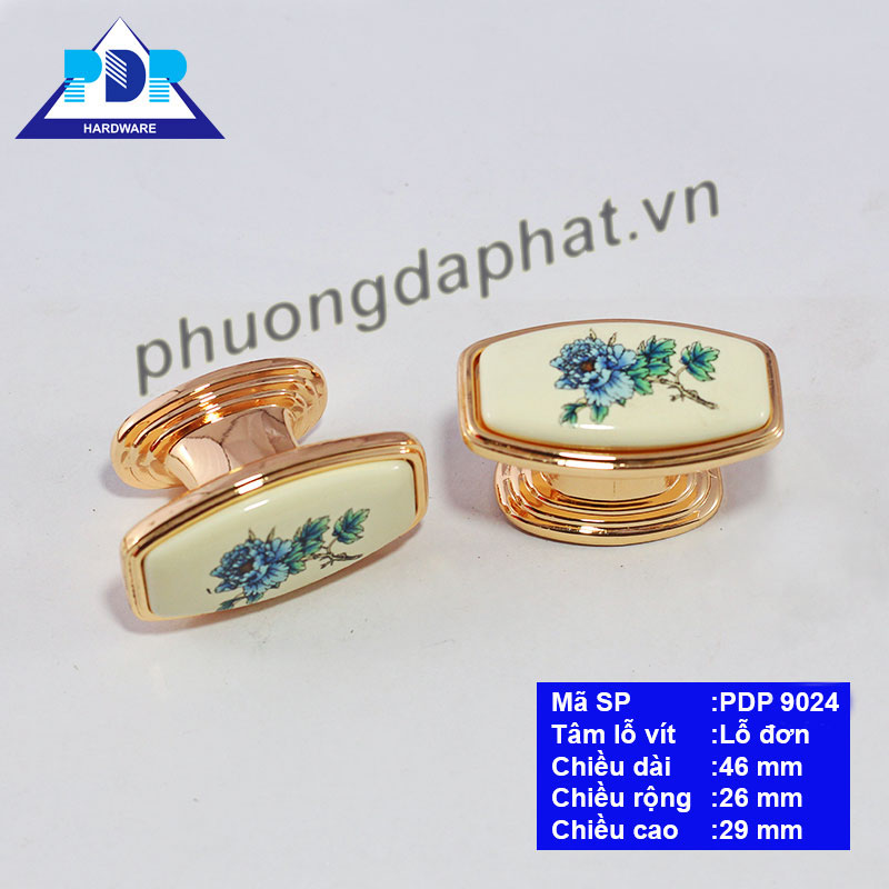Núm Tay Nắm Tủ với họa tiết hoa được khắc họa trên nền chất liệu sứ rất trang nhã và duyên dáng