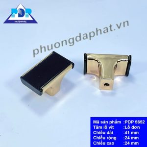 Núm Tay Nắm Tủ Phong Cách Bắc Âu rất ấn tượng về diện mạo với màu đen hiện đại ngay trung tâm tay tủ