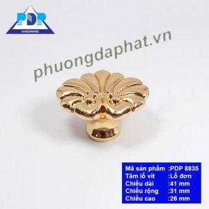 Núm Tay Nắm Tủ Cổ Điển với chi tiết được khắc họa vô cùng kỳ công đạt độ tinh xảo cao
