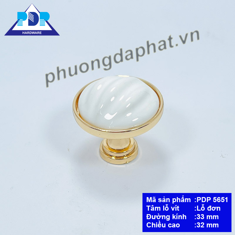 Núm Tủ Gốm Sứ rất ấn tượng về diện mạo khi kết hợp giữa màu vàng bóng và trắng sứ