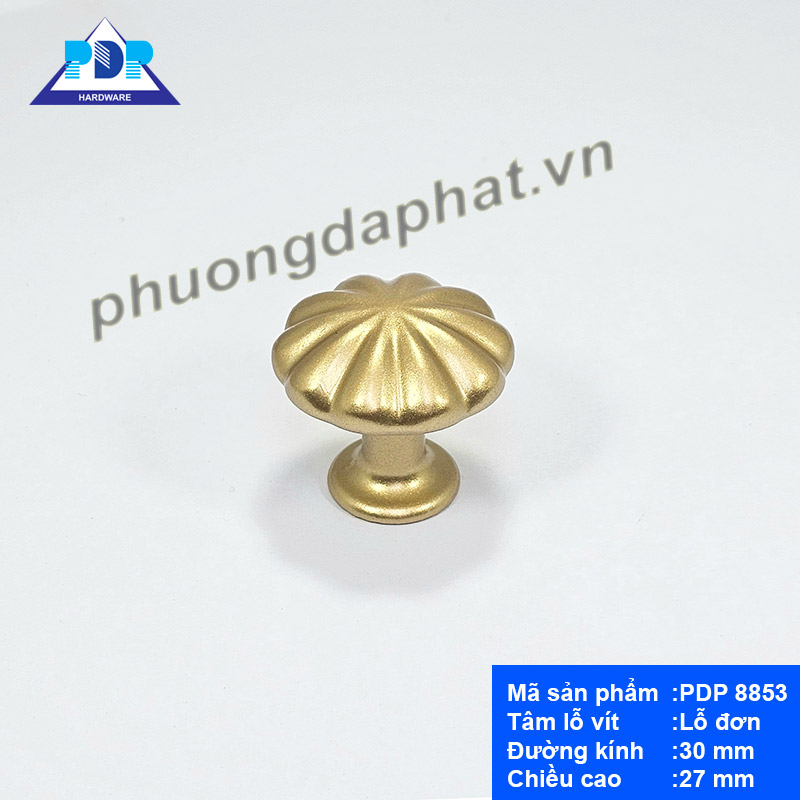 Núm Tủ với hoa văn nhẹ nhàng