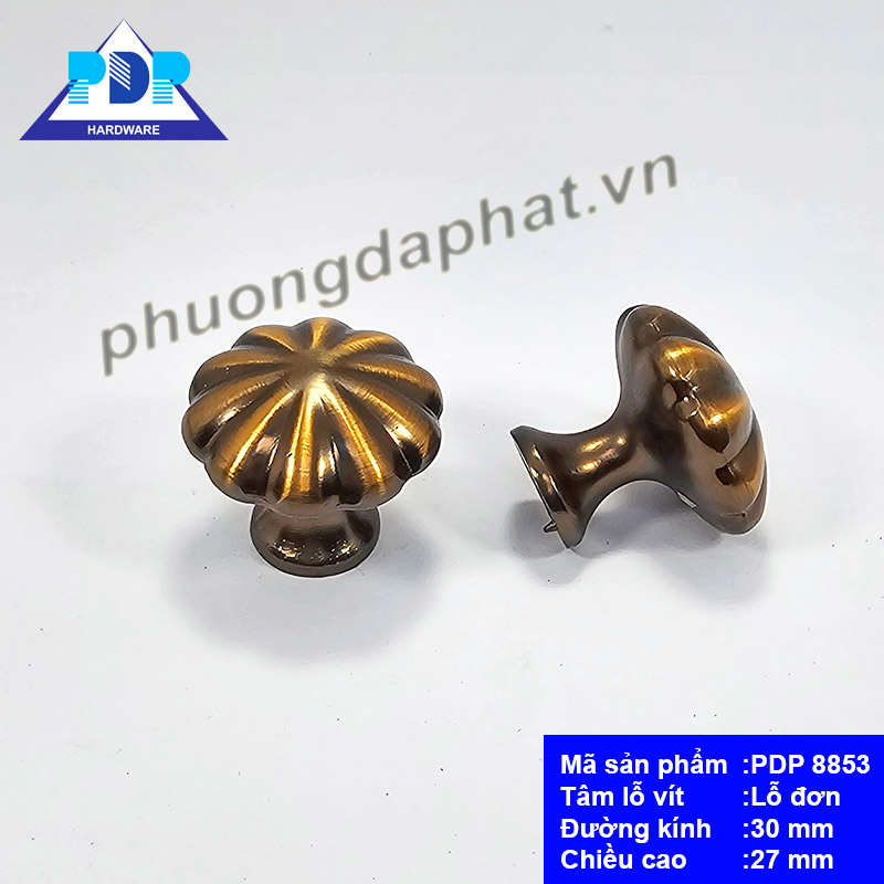 Núm Tủ Phong Cách Châu Âu với hoa văn nhẹ nhàng
