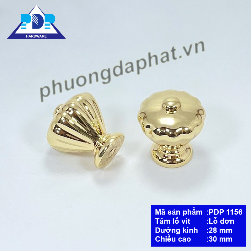 Núm Tủ có chi tiết đẹp mắt được chế tác công phu với những đường cong bắt mắt