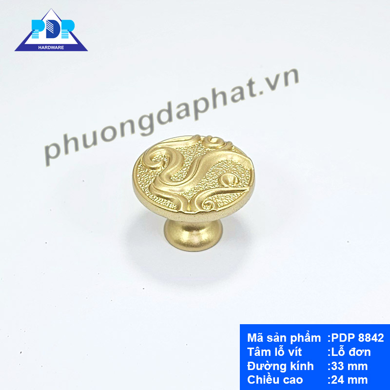 Núm Tủ Tân Cổ Điển có chi tiết đẹp mắt được chế tác công phu tỉ mỉ