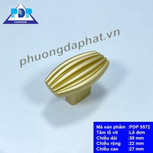 Núm Tủ được mô phỏng bởi các đường gợn sóng. Được thổi hồn một chút tự do