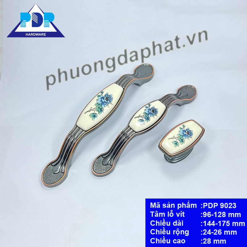 Tay Nắm Cửa Tủ với họa tiết được khắc họa trên nền chất liệu sứ rất trang nhã và duyên dáng
