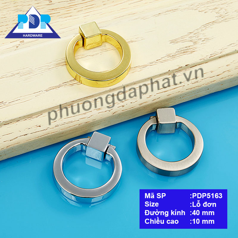 Tay Nắm Ngăn Kéo với mặt tròn nhẵn cùng màu crom bóng tạo hiệu ứng bắt mắt. Dễ dàng lắp đặt lau chùi