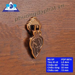 Tay Nắm Ngăn Kéo rất độc đáo với họa tiết cổ điển truyền thống phương Đông chứa đựng hình ảnh ngay tại điểm trung tâm tay tủ