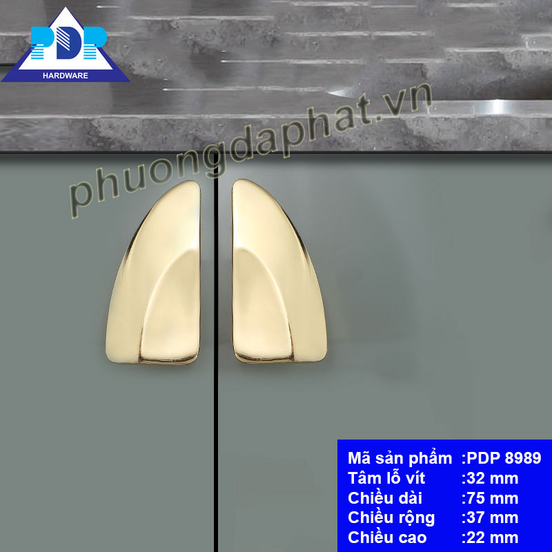Tay Nắm Tủ Bếp với thiết kế đối xứng độc đáo cùng màu vàng bóng vô cùng duyên dáng. Ứng dụng rộng rãi thích hợp cho mọi cách lắp đặt dọc hay ngang.