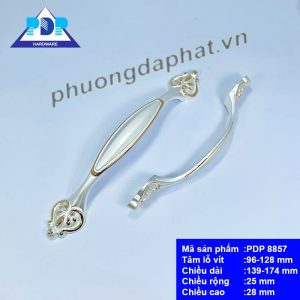 Tay Nắm Cửa Tủ Bếp Tân Cổ Điển PDP8857 — Hoa Văn Bông Hoa 4 Màu: Vàng, Đen, Bạc, Đồng Cổ Tay nắm cửa tủ bếp tân cổ điển màu bạc viền vàng PDP8857