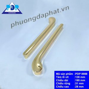 Tay Nắm Tủ Cao Cấp với thiết kế đối xứng độc đáo cùng màu vàng bóng vô cùng duyên dáng. Ứng dụng rộng rãi thích hợp cho mọi cách lắp đặt dọc hay ngang.