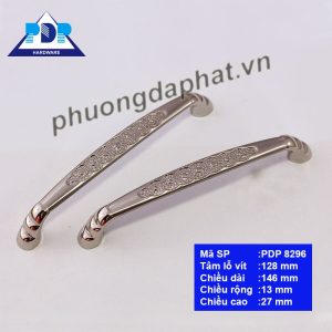 Tay Nắm Tủ với một rừng hoa được ẩn sau các họa tiết trang trí