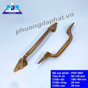  Tay Nắm Tủ Cổ Điển  với nét hoa văn được khắc họa ở hai đầu liên kết