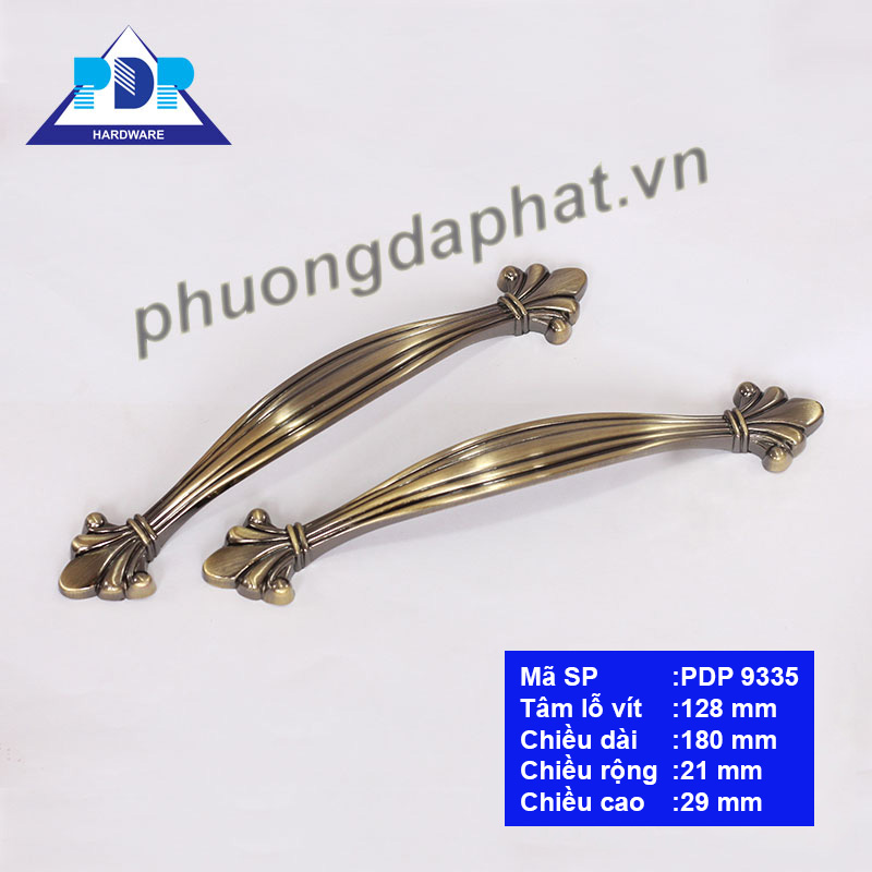 Tay Nắm Tủ Cổ Điển với một đường ruy băng cổ điển cho phép kéo dài thanh lịch này một sự hấp dẫn vô tận