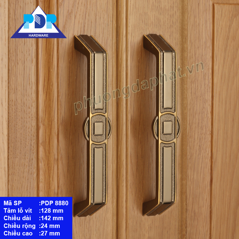 Tay Nắm Tủ Cổ Điển rất duyên dáng với họa tiết cổ điển truyền thống phương Đông ngay trung tâm tay nắm.