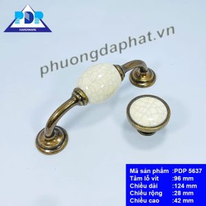 Tay Nắm Tủ Gốm Sứ  lấy ý tưởng về chiếc headphone với hai đầu tròn