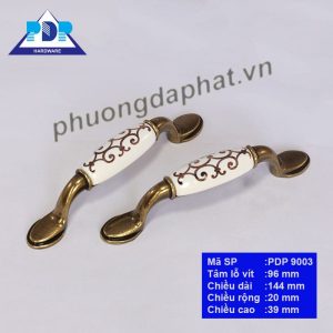 Tay Nắm Tủ Gốm Sứ với họa tiết được khắc họa trên nền chất liệu sứ rất trang nhã và duyên dáng