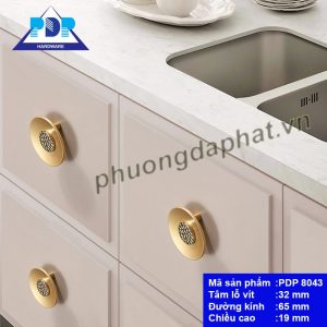 Tay Nắm Tủ Hiện Đại duyên dáng với thiết kế độc đáo tạo nên mọi nguồn cảm hứng cho nội thất gỗ. Là kết tinh của sự khéo léo và tỉ mỉ