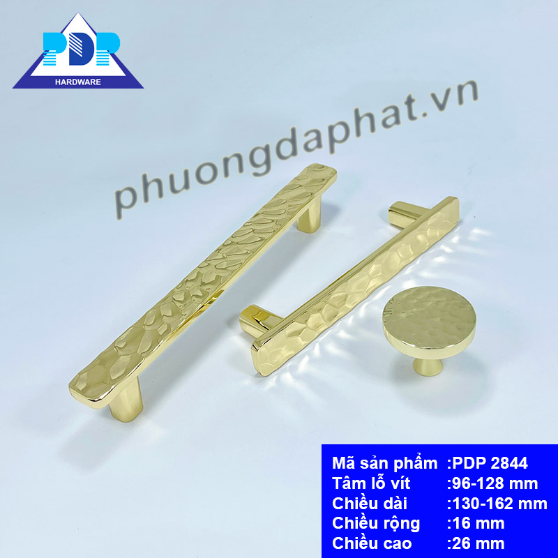 Tay Nắm Tủ mang lại cảm giác chắc chắn khi sử dụng với hiệu ứng dấu búa bắt mắt