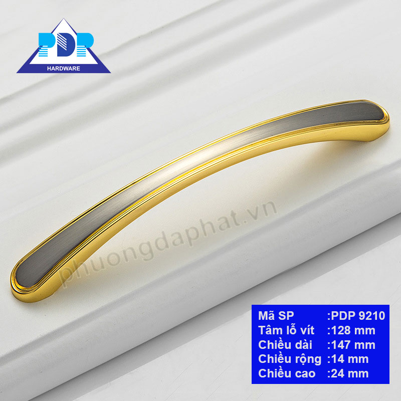 Tay Nắm Tủ Hiện Đại với sự kết hợp giữa màu bạc xước và vàng bóng tạo thành tổng thể hài hòa đẹp mắt thích hợp cho các tủ đặt trong phòng khách.