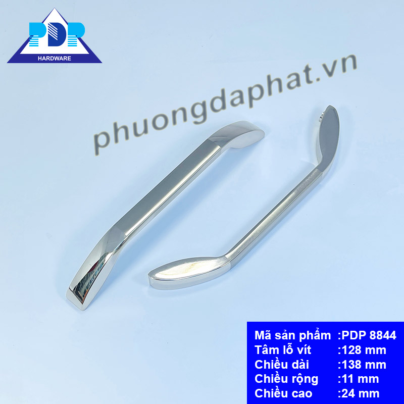 Tay Nắm Tủ Hiện Đại với sự kết hợp giữa màu bạc xước và bóng tạo thành tổng thể hài hòa đẹp mắt thích hợp cho các tủ đặt trong phòng khách.