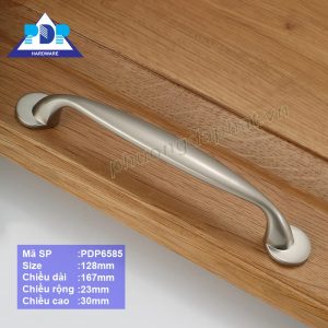 Tay Nắm Tủ Hợp Kim Kẽm thanh lịch với tay cầm cong bo tròn thu hẹp dần về hai đầu