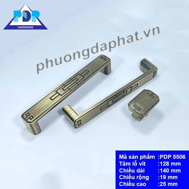 Tay Nắm Tủ Hợp Kim Kẽm các họa tiết cung đình xưa được khắc họa tỉ mỉ ngay trung tâm tay tủ