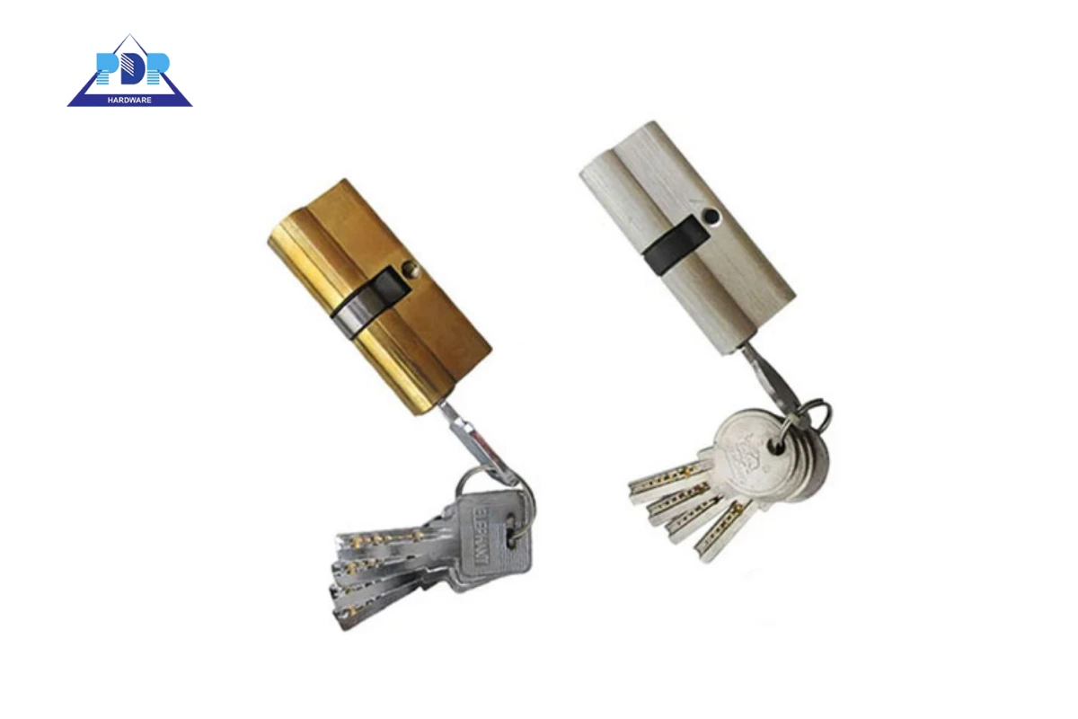 Lõi khóa là bộ phận đảm bảo an ninh trong cách tháo lắp khóa cửa tay gạt.