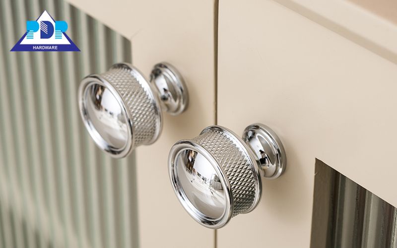 Mẫu núm tủ đẹp lắp cho tủ bếp hiện đại