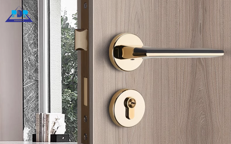 Khóa cửa thông phòng là loại khóa được sử dụng cho các cánh cửa bên trong nhà như cửa phòng ngủ, phòng làm việc hoặc khóa cửa phòng khách