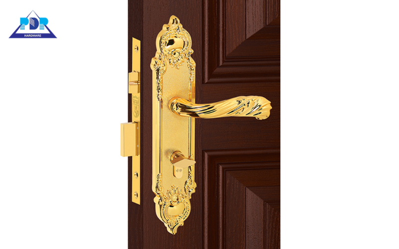 Thao tác sử dụng khóa cửa thông phòng cũng rất thuận tiện