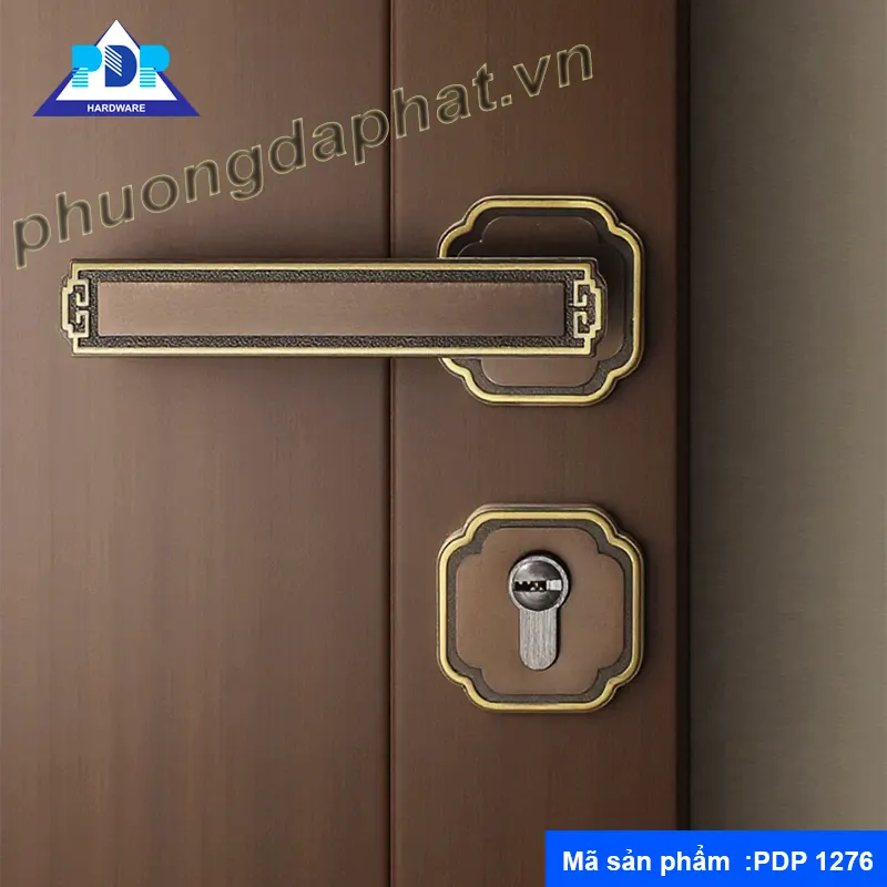 Một trong những ưu điểm nổi bật của khóa cửa thông phòng là thiết kế đơn giản và dễ thao tác